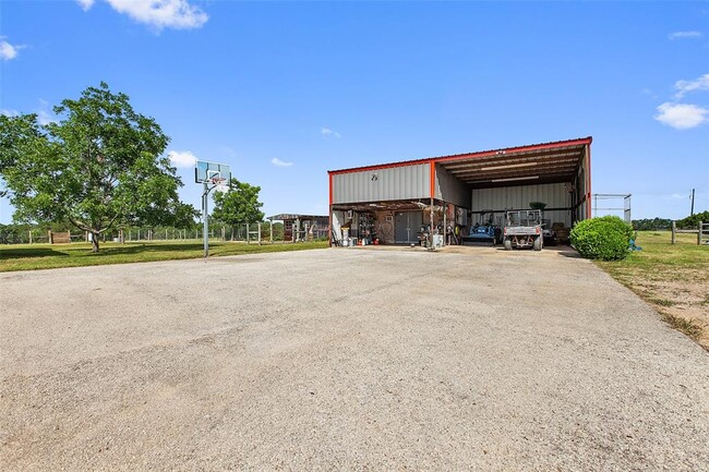 Building Photo - 12800 Silver Creek Rd