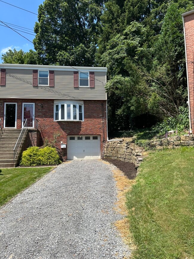 Building Photo - 6822 Ricker Ct