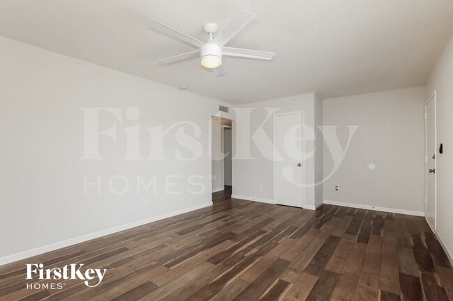 Foto del edificio - 10843 N 45th Ave