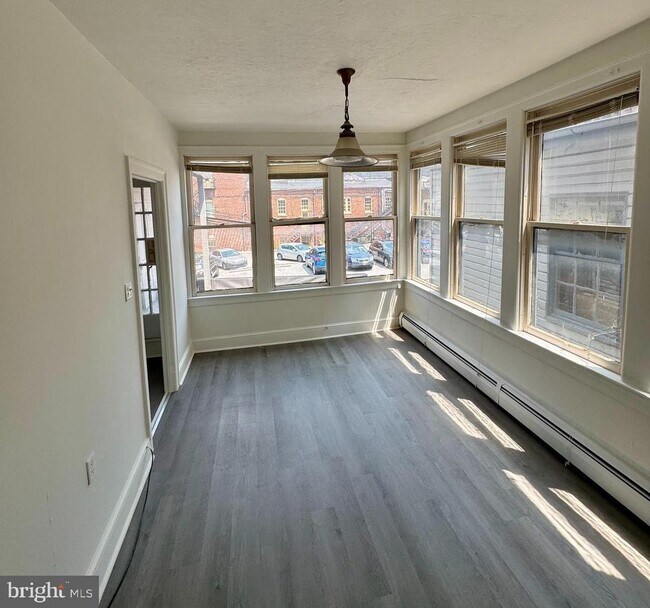 Foto del edificio - 23 N Beaver St