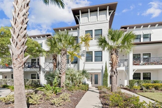 Building Photo - 4921 W Paul Ave