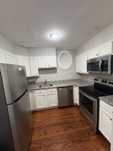 Building Photo - 900 N Charles St