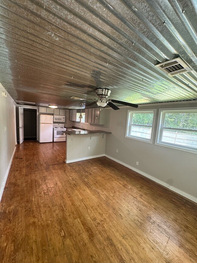 Building Photo - 1241 Co Rd 821