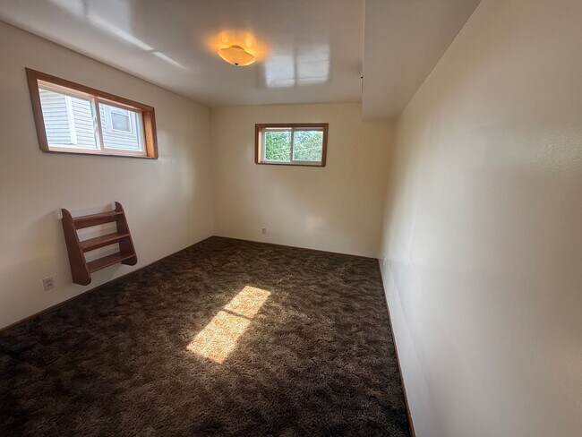 Foto del edificio - 1610 Oakmont St NW