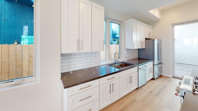 Foto del edificio - 212 Imperial Beach Blvd