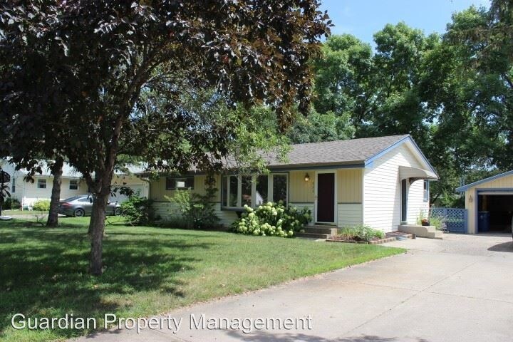 Primary Photo - 3 br, 2 bath House - 711 Baxter St