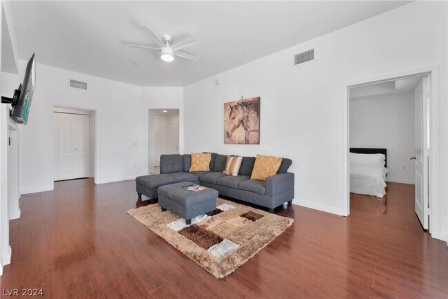 Building Photo - 47 E Agate Ave