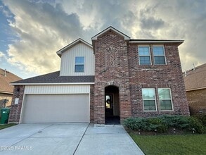 Building Photo - 200 Broussard Hl Dr