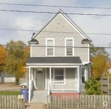 Building Photo - 819 Hall St SE