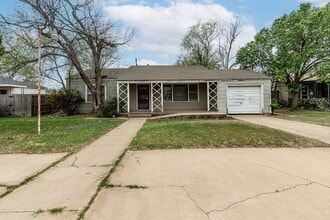 Building Photo - 2513 35th St