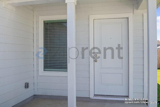 Building Photo - Unit