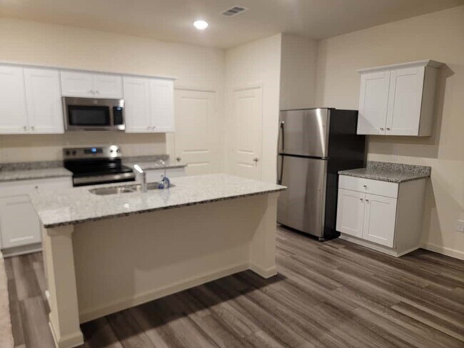 Foto del edificio - 6085 Majestic Crk Trl