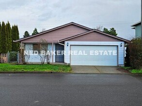 Building Photo - 3038 Hollyridge