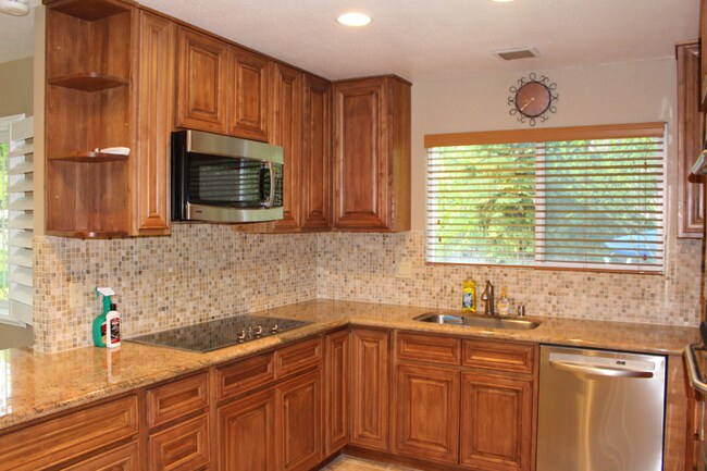 Building Photo - 8549 Vane Ct