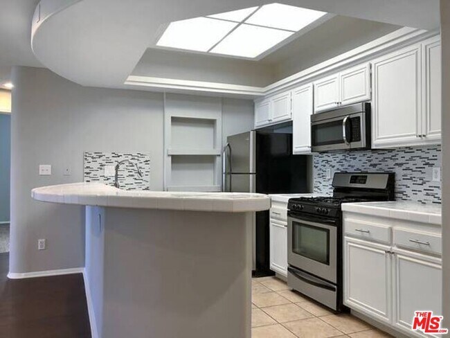 Foto del edificio - 12712 Moorpark St
