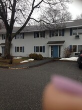 Building Photo - 12 Beach St