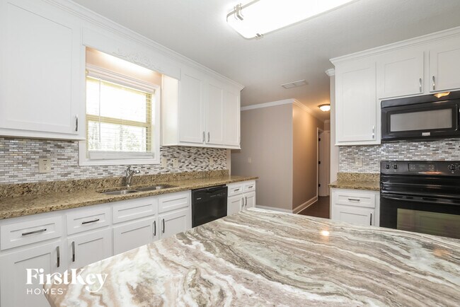 Building Photo - 1537 Cedar Creek Dr
