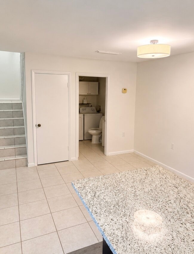 Foto del edificio - 3359 Gardens East Dr