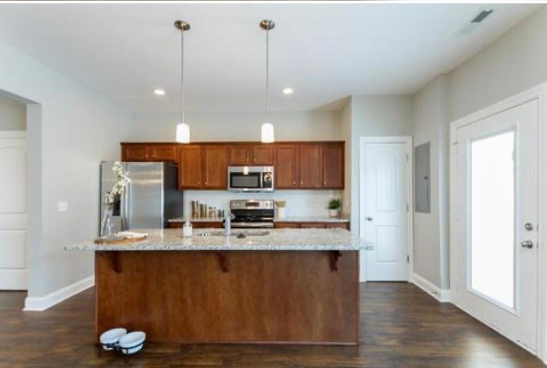 Foto principal - 247 Rowlette Cir