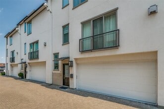 Building Photo - 3515 Normandy Ave