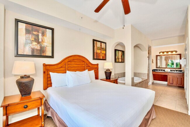 Building Photo - 8113 Resort Village Dr