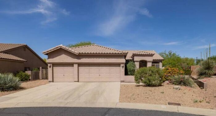 Primary Photo - Furnished 4 bedroom in North Mesa!