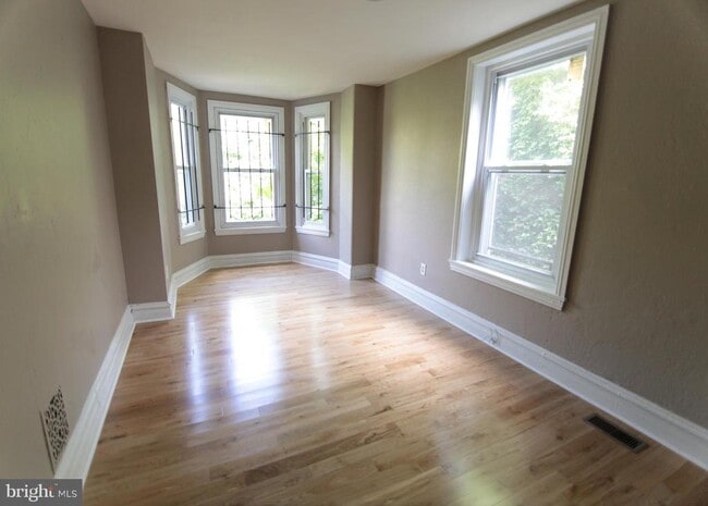 Foto del edificio - 1732 N Sydenham St