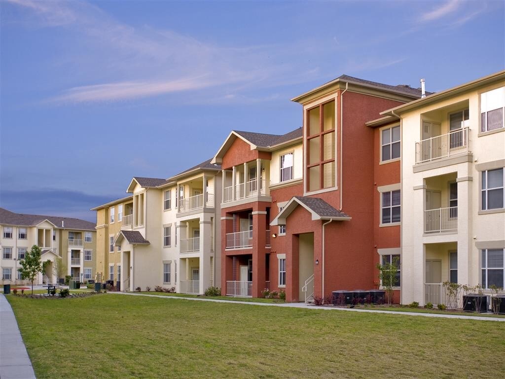 5015 Aldine Bender Rd, Houston, TX 77032