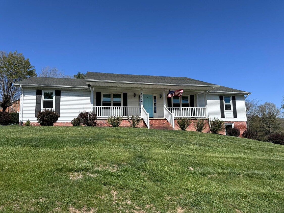 1632 St Andrews Cir, Blacksburg, VA 24060 House Rental in Blacksburg