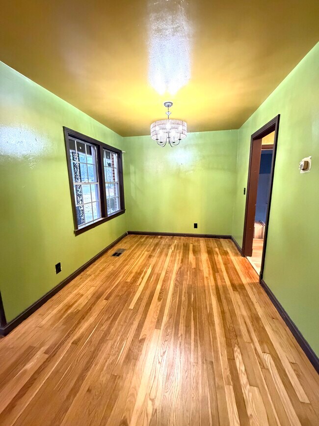 Foto del edificio - 2704 44th Ave