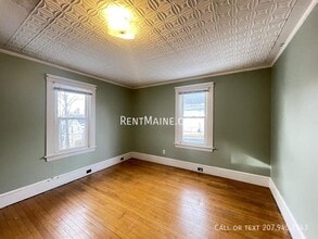Building Photo - 148 Essex St