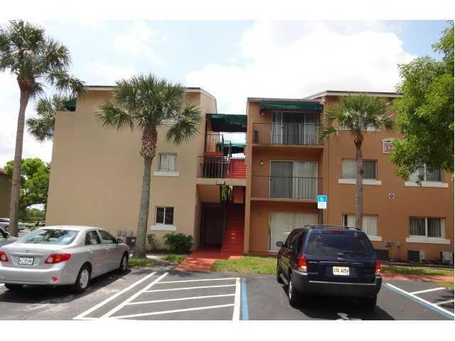 Foto principal - 1056 N Benoist Farms Rd