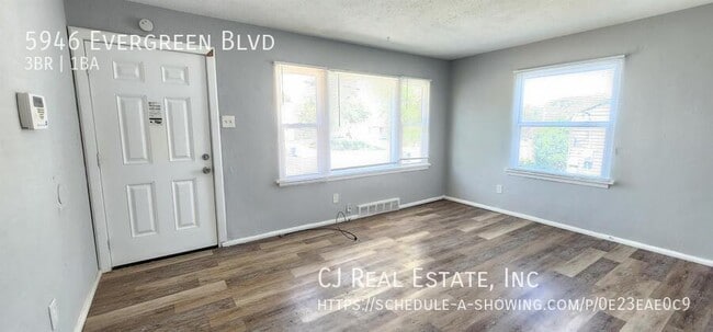 Foto del edificio - 5946 Evergreen Blvd