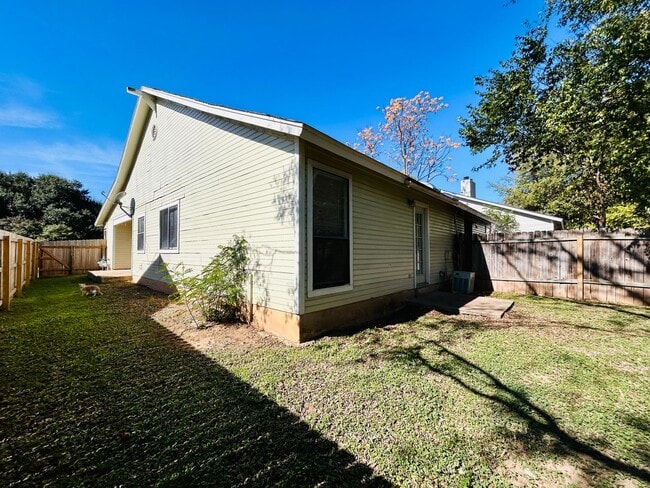 Foto del edificio - 9303 Kempler Dr