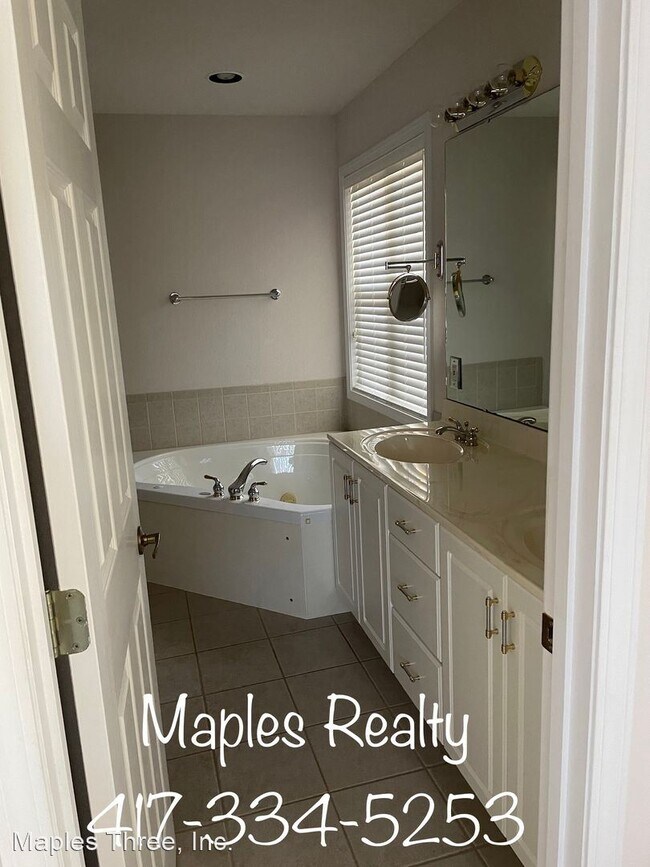 Building Photo - 5 br, 3 bath House - 115 Quail Cove