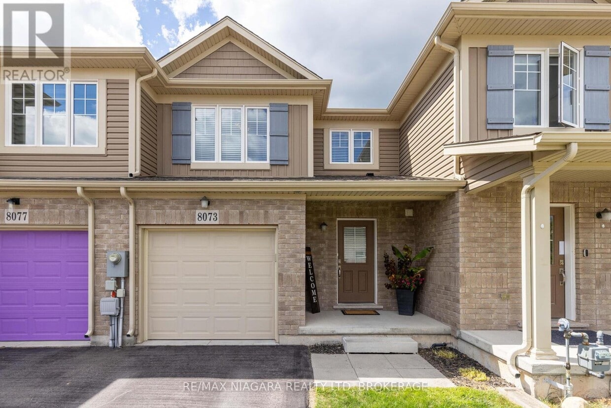 Photo principale - 8073 Cole Ct