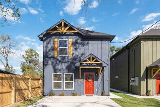 Building Photo - 5809 Senior