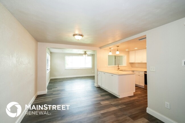 Building Photo - 3626 Bluebell Ln