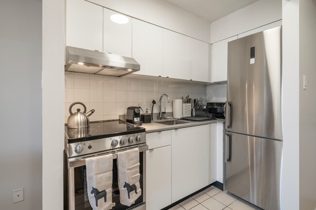 Building Photo - Casa Bella