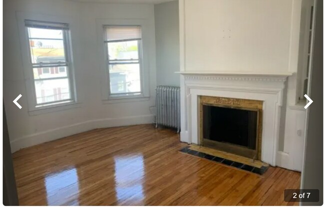 Building Photo - 121 Hawthorne St