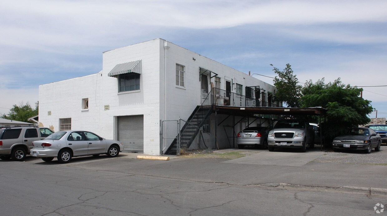 Building Photo - 3425 Frutas Ave
