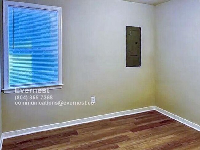 Foto del edificio - 15815 Meridian Ave