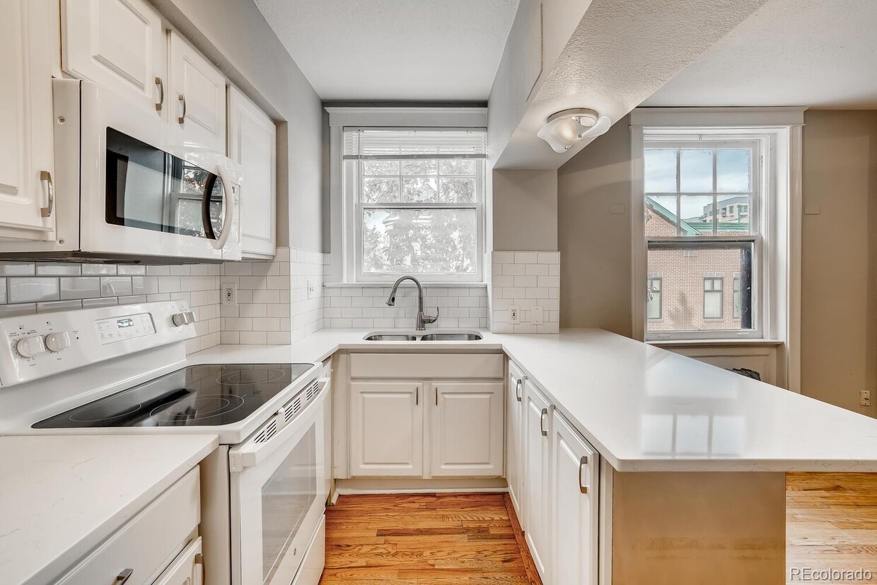 Foto principal - 215 E 11th Ave