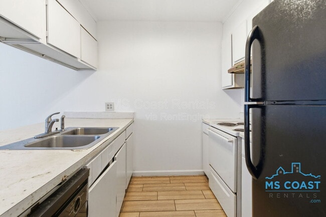 Building Photo - 736 Courthouse Rd