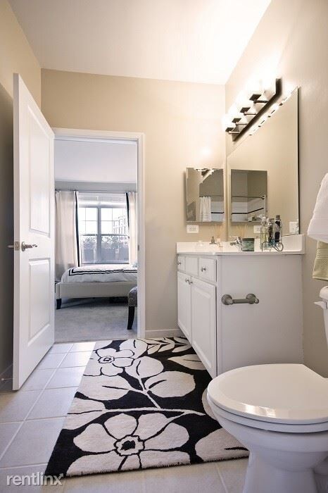 Foto del edificio - 2300 Woodland Crossing Dr