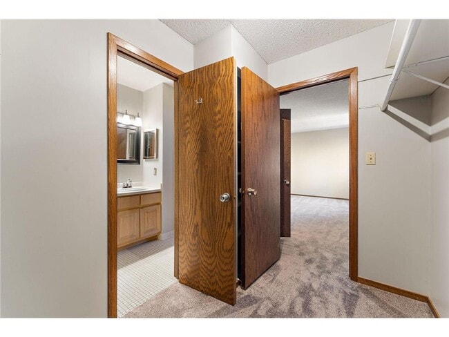 Building Photo - 311 Pleasant Ave