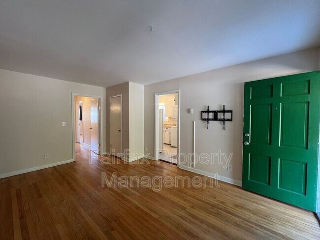 Foto del edificio - 1937 Morehead Ave