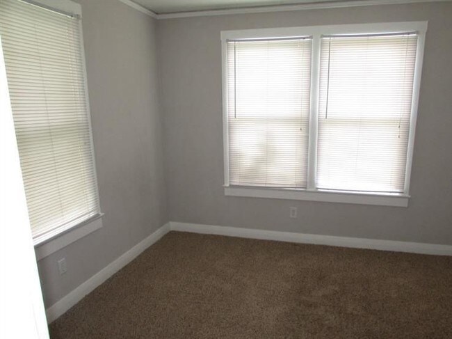 Building Photo - Charming 2 Bedroom 1 Bath Tampa Bungalow
