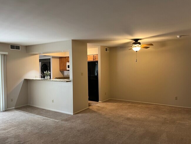 Foto del edificio - 9345 N 92nd St