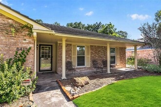 Building Photo - 8415 Braesdale Ln